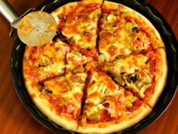 Jaffna special mixed pizza large [2-4 People]